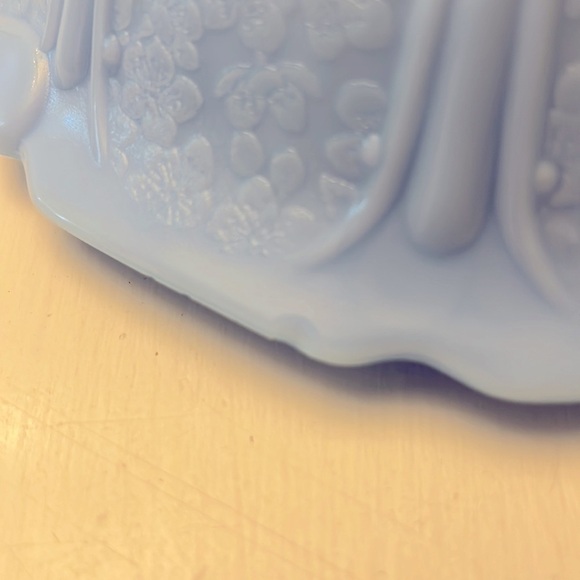 Jeanette Cherry Blossom Delphite Handled Bowl Blue Depression Glass 9" - Picture 6 of 7